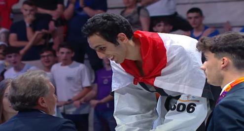 سيف عيسى يحصد فضية الجائزة الكبري للتايكوندو